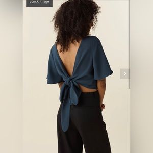 Convertible Vetta capsule blouse!